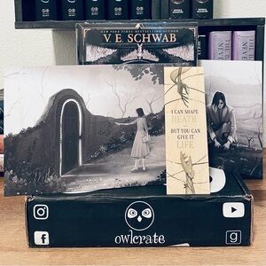 Owlcrate Exclusive Signed Edition Gallant By V. E. Schwab